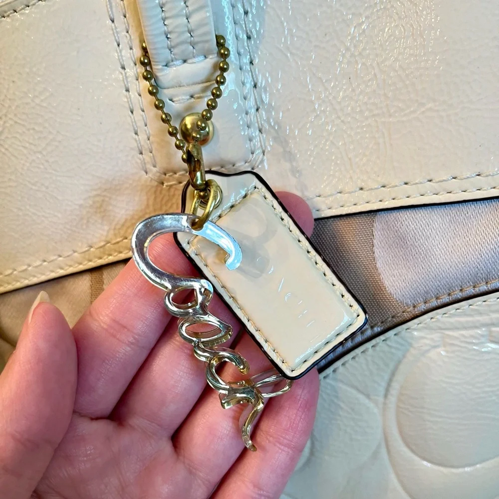 Coach Laura Signature Tote